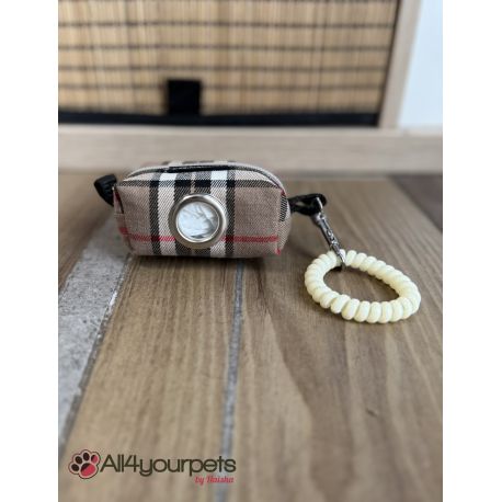 Etui à ramasse-crottes "fait main" - Motif "Classic Burberry"