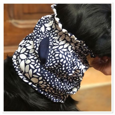 Snood - Protection for long ears - Navy blue & white petals pattern